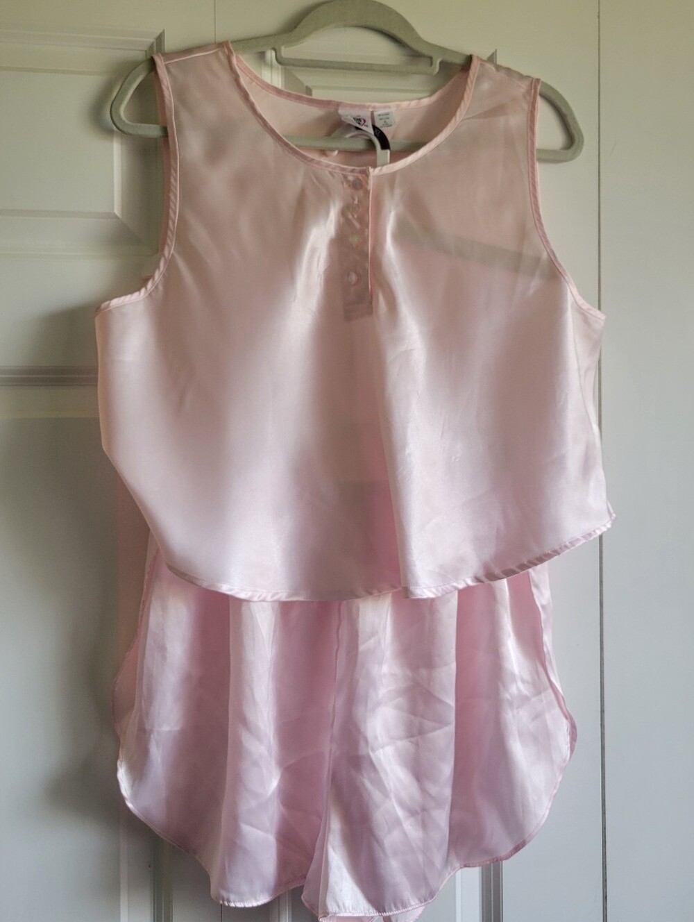 Adam & Eve Womens Size XL Pale Pink Poly Nightie Top And Shorts
